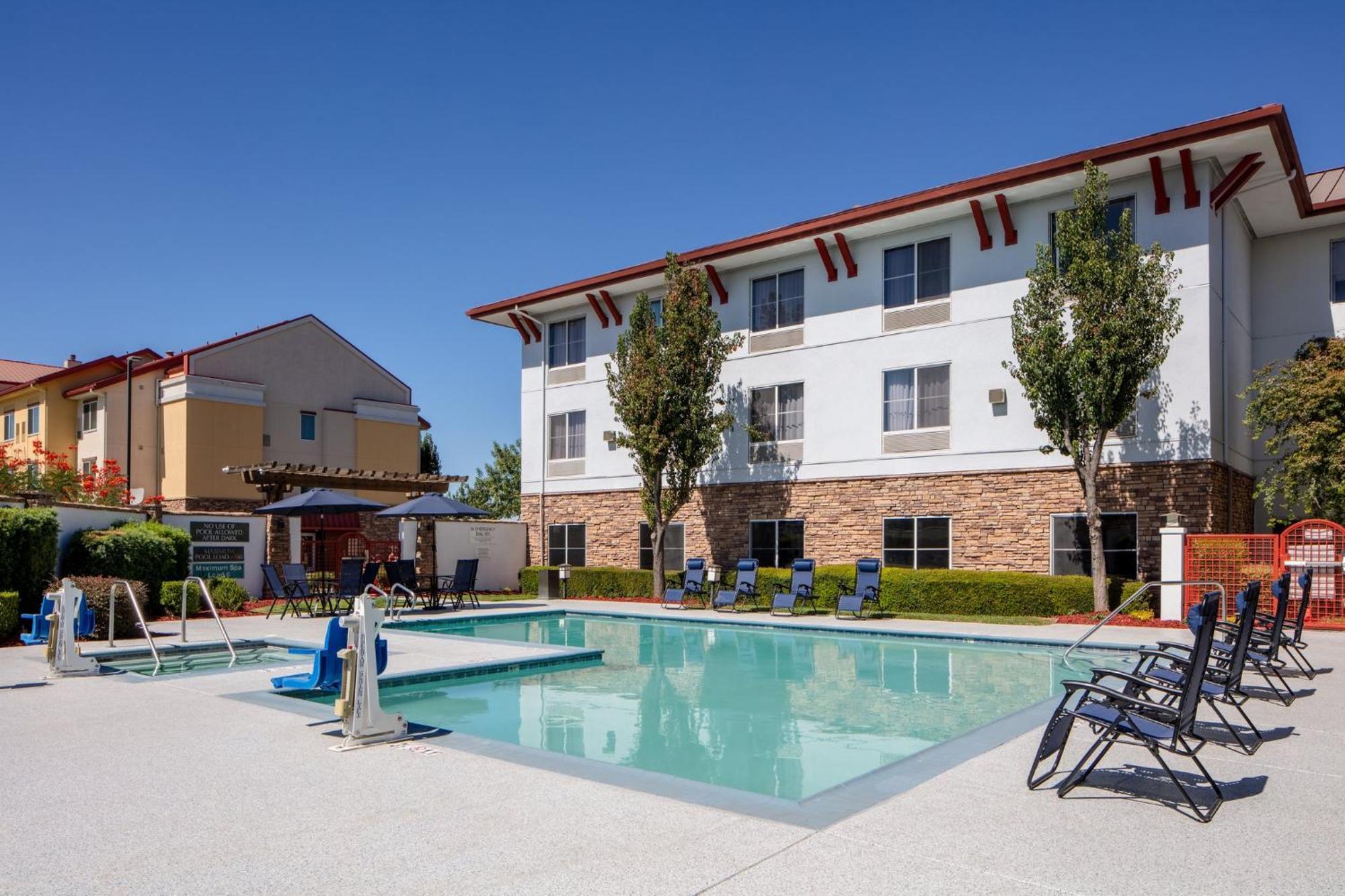 Holiday Inn Express Turlock By Ihg Extérieur photo
