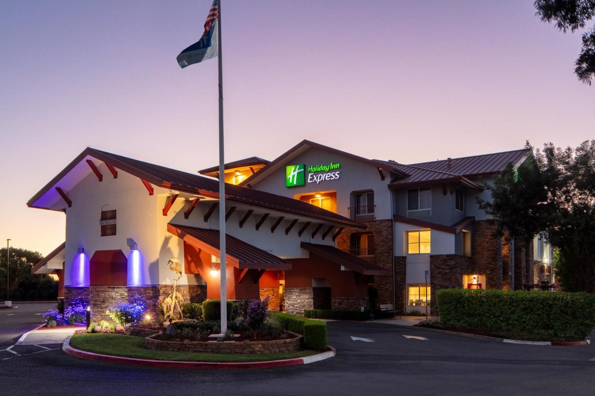 Holiday Inn Express Turlock By Ihg Extérieur photo